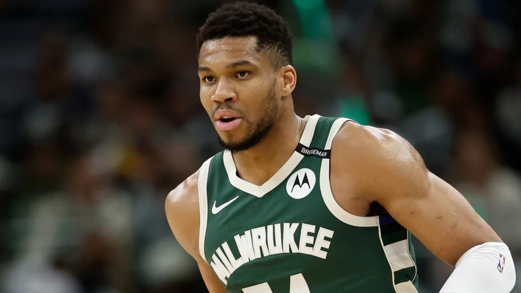 Bucks star Giannis Antetokounmpo playing a game
