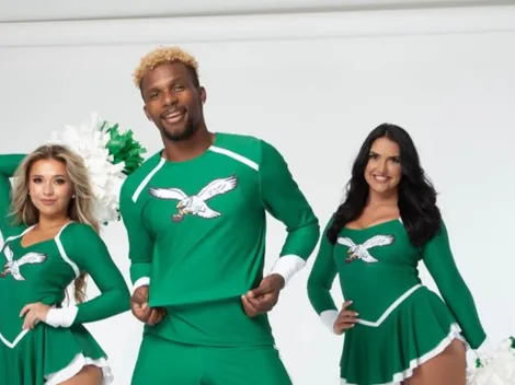 Which NFL teams have male cheerleaders?