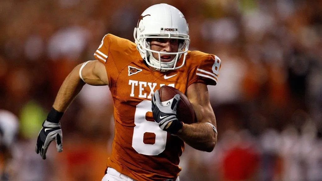 Jordan Shipley #8 of the Texas Longhorns returns a 36-yard punt for a touchdown against the Texas Tech Red Raiders on September 19, 2009. (Source: Ronald Martinez/Getty Images)