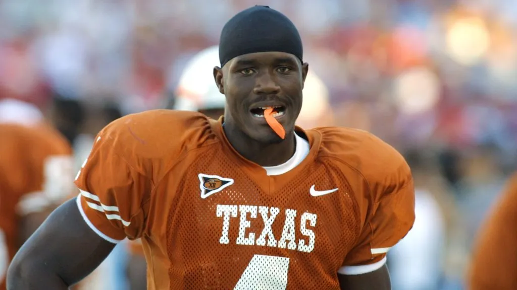 Roy Williams of Texas during the game against Oklahoma at the Cotton Bowl in 2001. (Source: Ronald Martinez/Allsport)