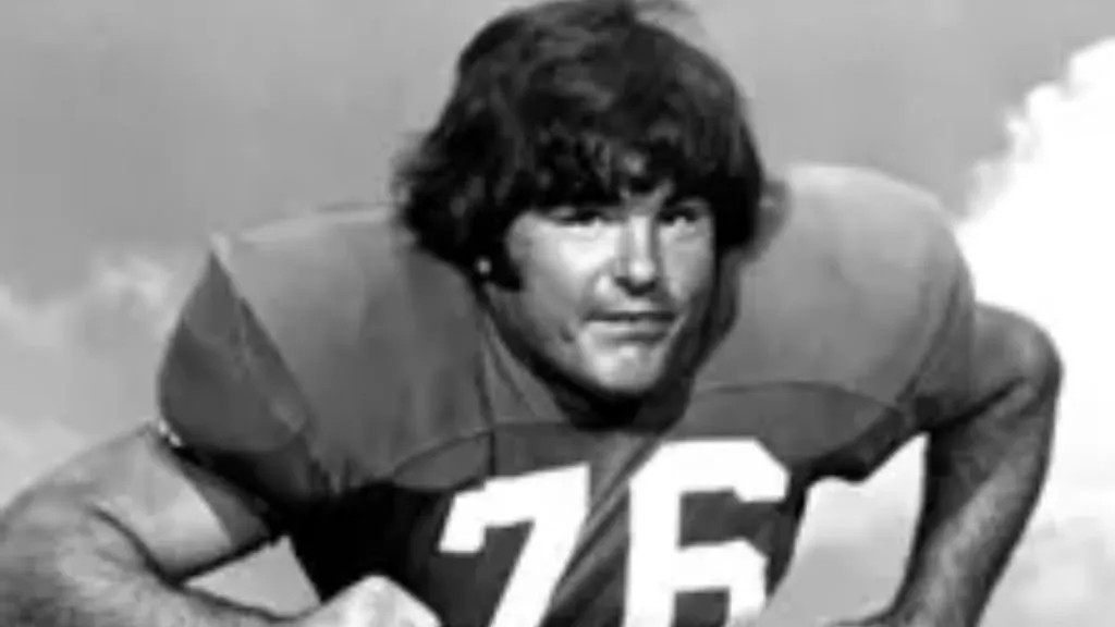 Jerry Sisemore (Source: National Football Foundation)