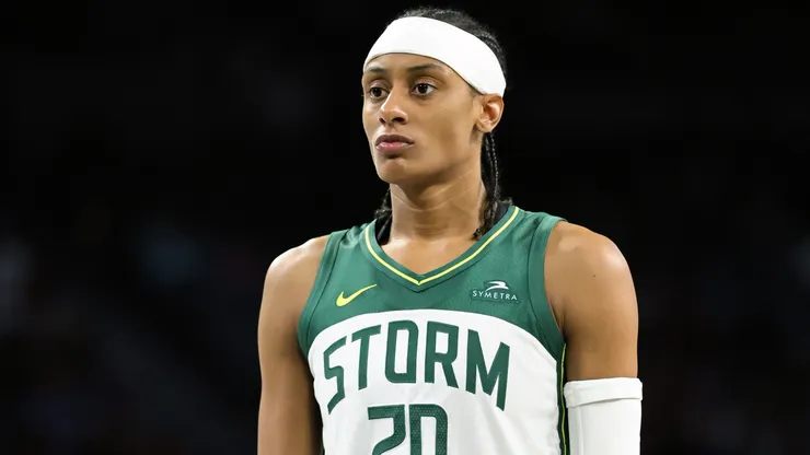 Brittney Sykes #20 of the Seattle Storm waits to shoot a free throw against the Las Vegas Aces in the fourth quarter of their game at Michelob ULTRA Arena on August 08, 2025.
