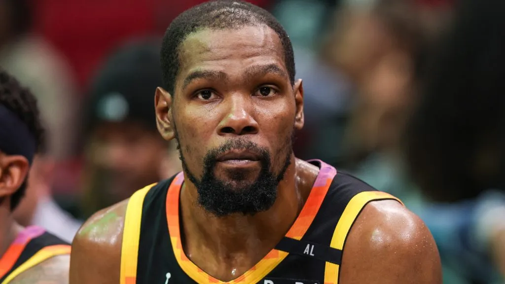 NBA veteran Kevin Durant playing against Houston Rockets in 2025