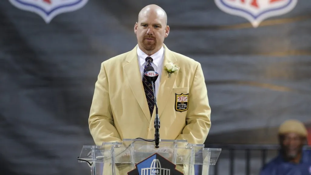Gary Zimmerman of the Minnesota Vikings addresses fans during the Class of 2008 Pro Football Hall of Fame Enshrinement Ceremony at Fawcett Stadium on August 2, 2008. (Source: Al Messerschmidt/Getty Images)