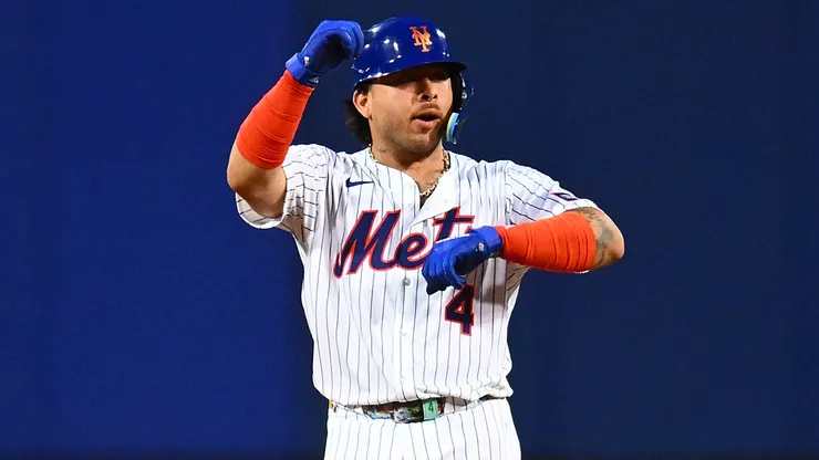 Francisco Alvarez #4 of the New York Mets celebrates after hitting an RBI.