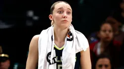 Paige Bueckers loses key teammate due to injury.