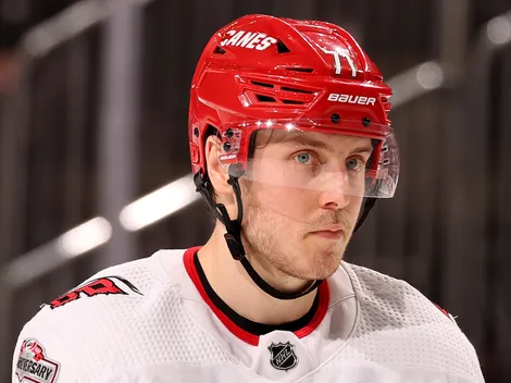 Brind'Amour, Hurricanes hand new role for injury-retired veteran to stay in Carolina