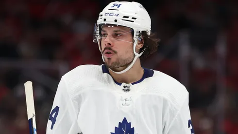 Auston Matthews watches on as prospect Easton Cowan impresses.