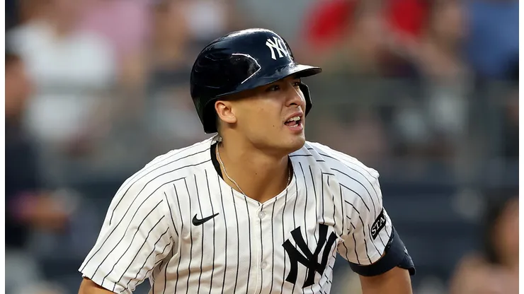 Anthony Volpe hits a three run home run at Yankee Stadium on August 12, 2025.