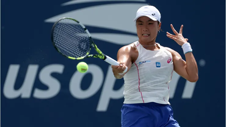 Janice Tjen plays a forehand in the 2025 US Open