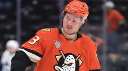Mason McTavish skates for the Anaheim Ducks.