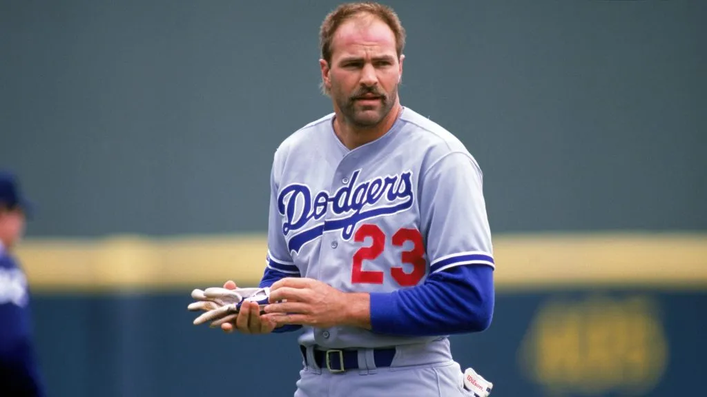 Kirk Gibson #23 of the Los Angeles Dodgers with his helmet off during a 1988 season game. (Source: Stephen Dunn/Getty Images)