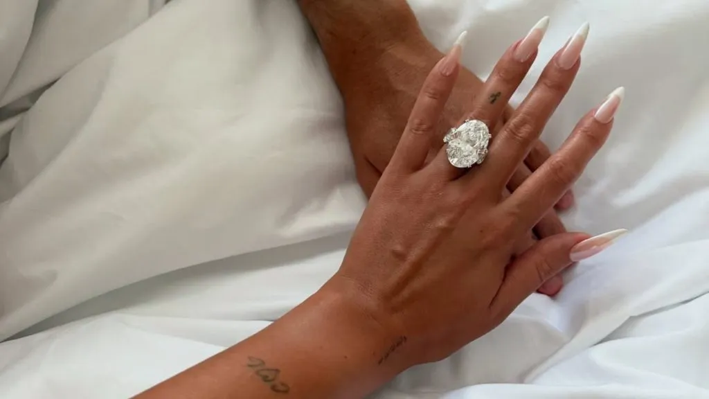 Georgina Rodriguez’s engagement ring (Source: @georginagio)