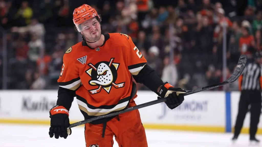 Mason McTavish for the Anaheim Ducks