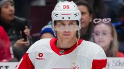 Patrick Kane works with Team USA during the 2026 Olympic orientation camp.