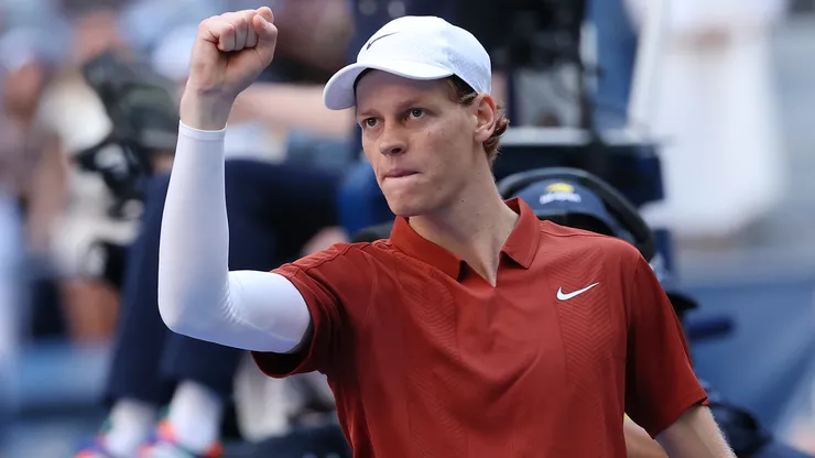 Jannik Sinner celebrates his win over Dennis Shapovalov at US Open.