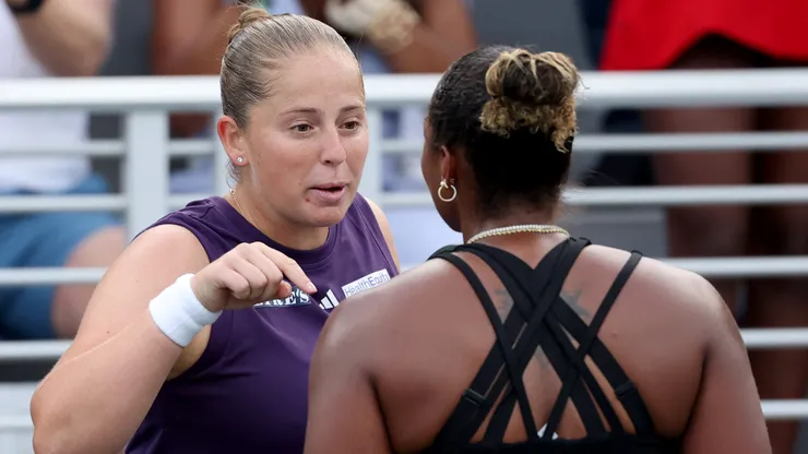Jelena Ostapenko argues with Taylor Townsend during second-round of US Open.