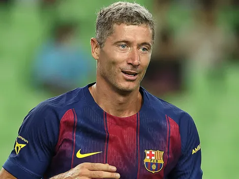 Why is Robert Lewandowski not starting for Barcelona vs Rayo Vallecano today, August 31?