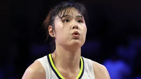 Li Yueru #28 of the Dallas Wings shoots a free throw during a game against the Phoenix Mercury in 2025.