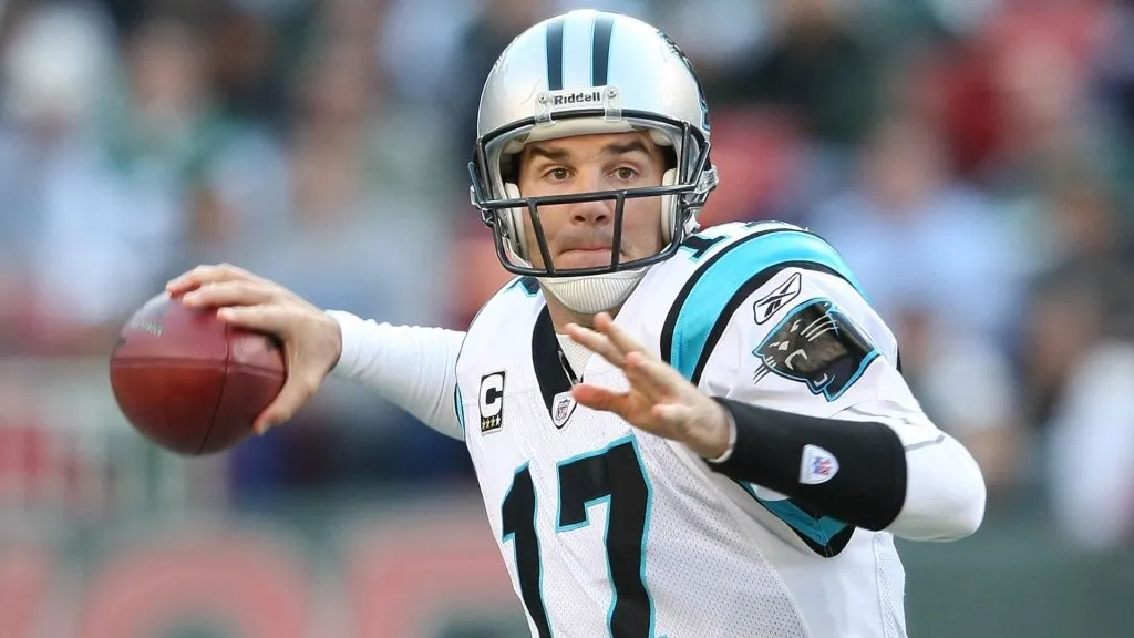 Jake Delhomme #17 of the Carolina Panthers passes against the New York Jets in 2009. (Source: Nick Laham/Getty Images)