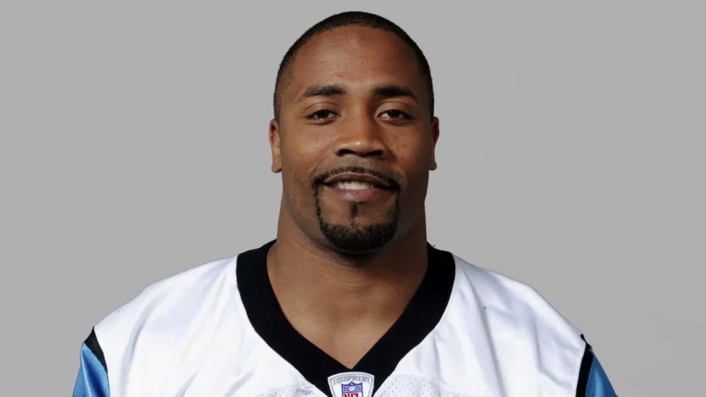 Mike Minter of the Carolina Panthers poses for his 2007 NFL headshot at photo day. (Source: Getty Images)