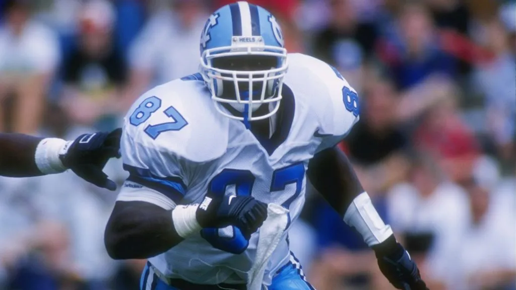 Greg Ellis of the North Carolina Tarheels in action during a game against the Maryland Terrapins in 1995. (Source: Getty Images)