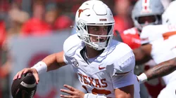 Arch Manning #16 of the Texas Longhorns.