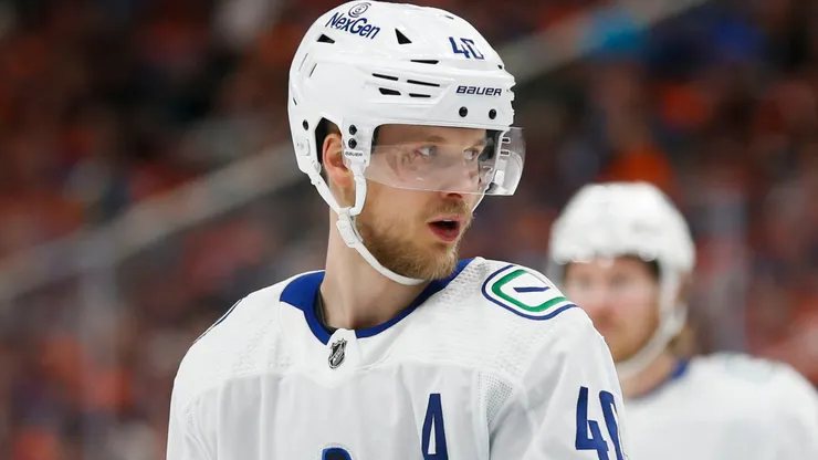 Elias Pettersson #40 of the Canucks skates vs. Oilers in the 2024 Stanley Cup Playoffs.