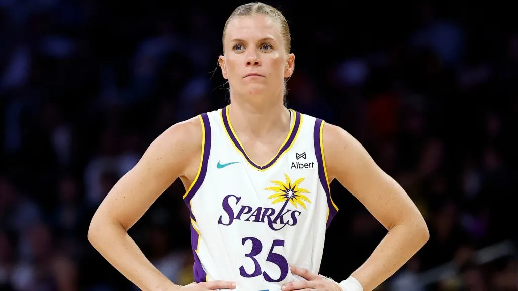 Julie Vanloo #35 of the Los Angeles Sparks during play against the Connecticut Sun in the second half in 2025. (Source: Ronald Martinez/Getty Images)
