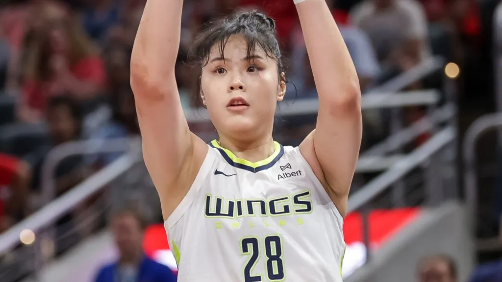Li Yueru #28 of the Dallas Wings shoots the ball during the second half against the Indiana Fever in 2025. (Source: Michael Hickey/Getty Images)