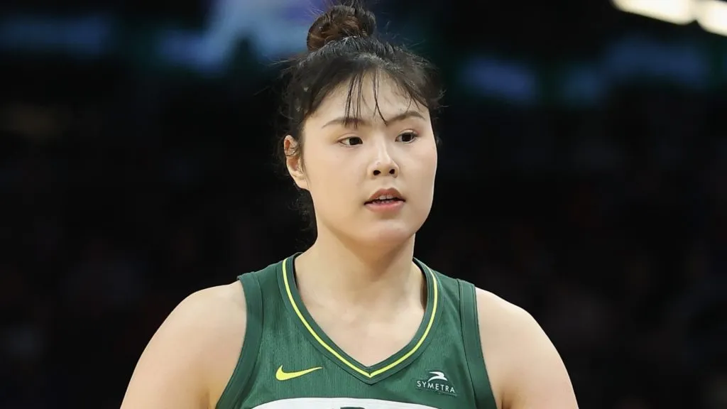 Li Yueru #28 of the Seattle Storm during the WNBA game at PHX Arena on June 07, 2025. (Source: Christian Petersen/Getty Images)
