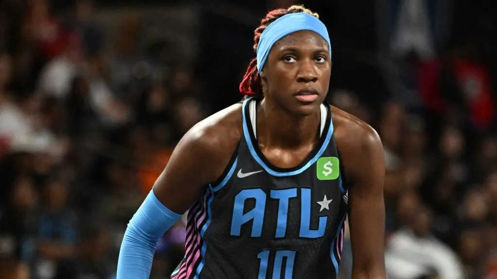 Rhyne Howard #10 of the Atlanta Dream look on against Dallas Wings during first quarter in 2025. (Source: Paras Griffin/Getty Images)