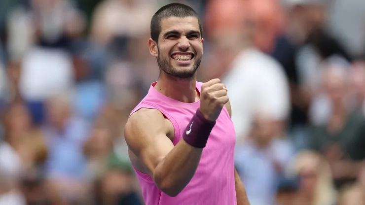 Carlos Alcaraz celebrates after defeating Novak Djokovic at the US Open semifinal.