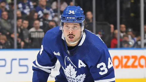 Auston Matthews reacts to news of Connor McDavid’s contract extension with Edmonton.
