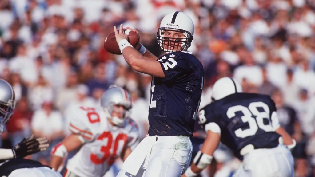 Kerry Collins (Source: Doug Pensinger/Allsport)