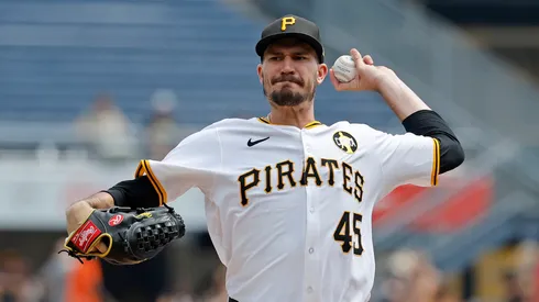 Andrew Heaney former Pittsburgh Pirates' player pitches.