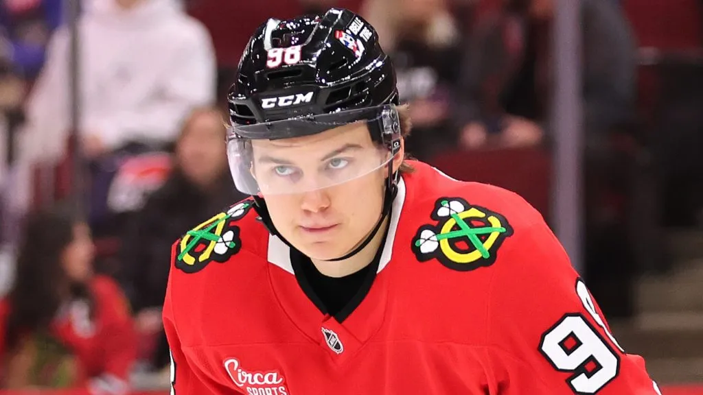 Connor Bedard looking up