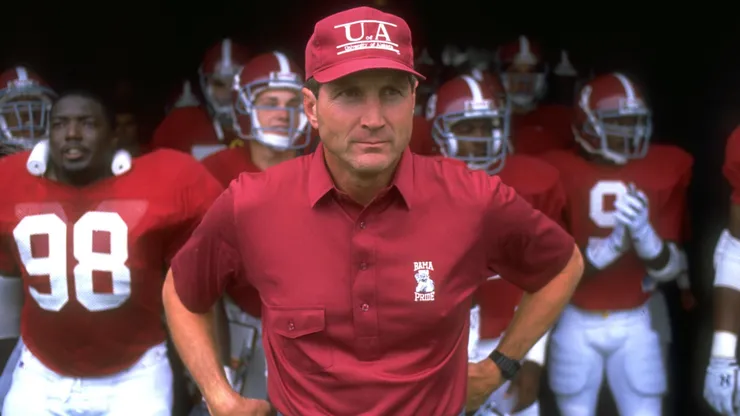 University of Alabama head coach Bill Curry leads his team in 1989.