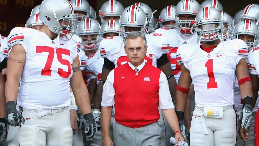 Head coach Jim Tressel of the Ohio State Buckeyes leads his team in 2008. (Source: Christian Petersen/Getty Images)
