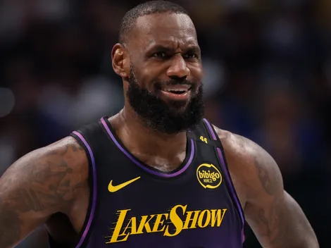 LeBron James hypes up Bijan Robinson's big performance against Bills