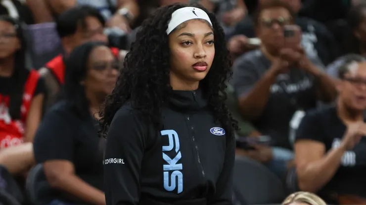 Angel Reese #5 of the Chicago Sky.