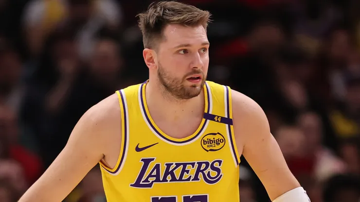 Luka Doncic #77 of the Los Angeles Lakers looks on against the Chicago Bulls.