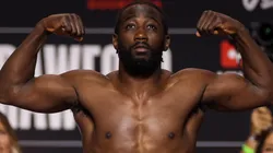 Terence Crawford beat Canelo Alvarez