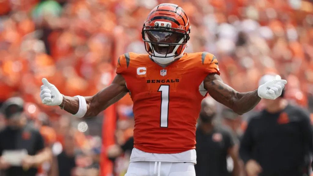 Ja'Marr Chase celebrating