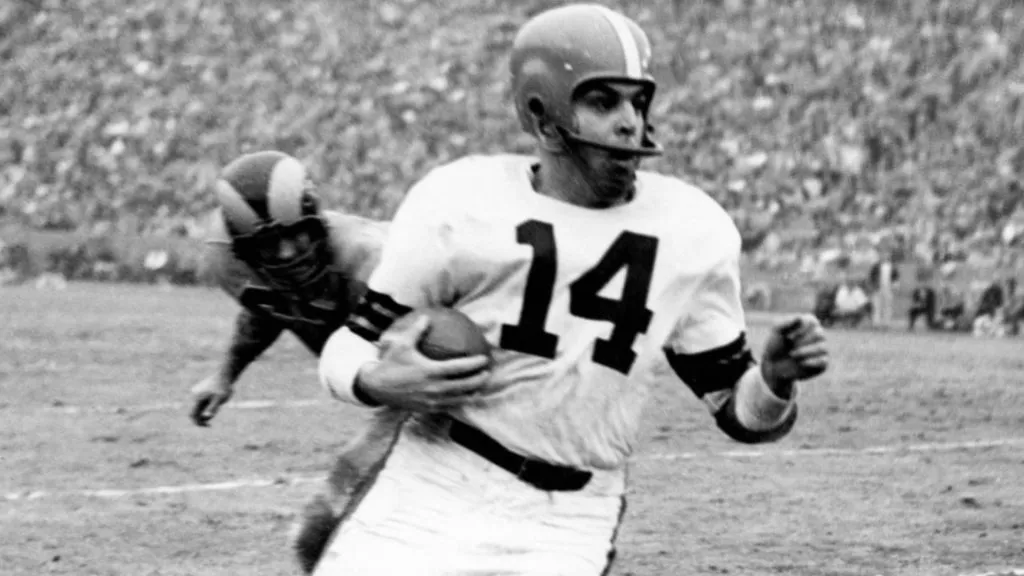 Otto Graham (Source: Cleveland Browns)