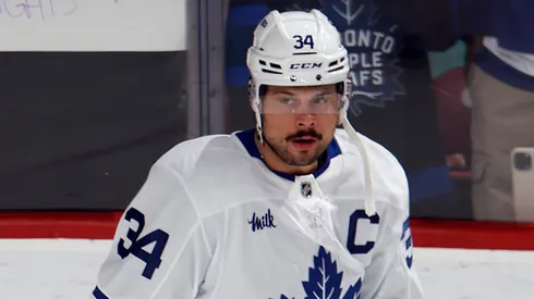Auston Matthews #34 of the Toronto Maple Leafs skates in an NHL game.