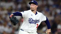 Blake Snell #7 of the Los Angeles Dodgers pitches.