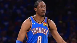 Jalen Williams #8 of the Oklahoma City Thunder handles the ball.