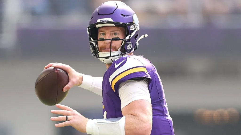 Carson Wentz #11 of the Minnesota Vikings throws a pass during the first quarter in 2025. (Source: David Berding/Getty Images)