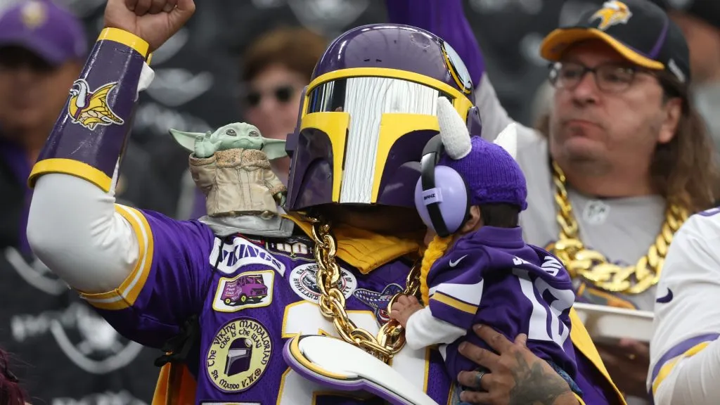 Minnesota Vikings fans (Source: Ian Maule/Getty Images)